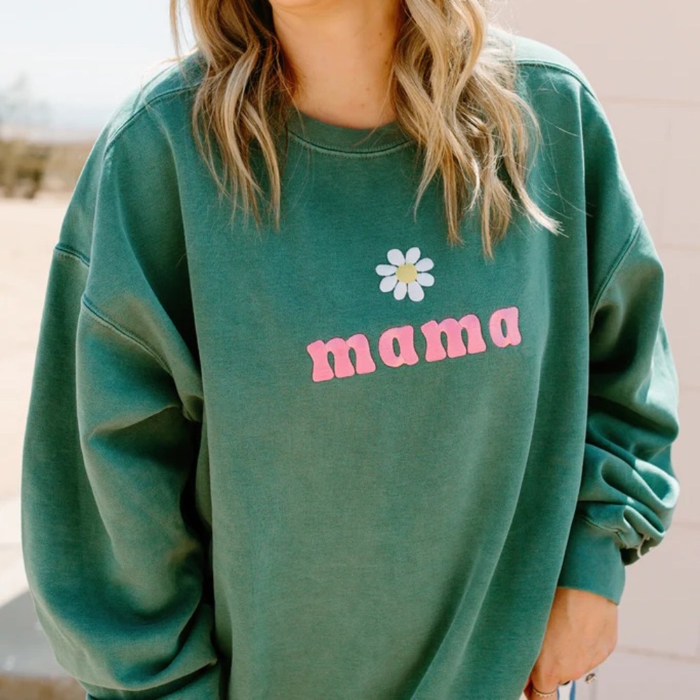 KRISTA HORTON X SLYFOX THREADS MAMA DAISY CREWNECK